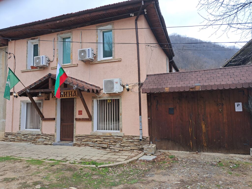 Къща за гости Йовина - село Бели Осъм - Троян