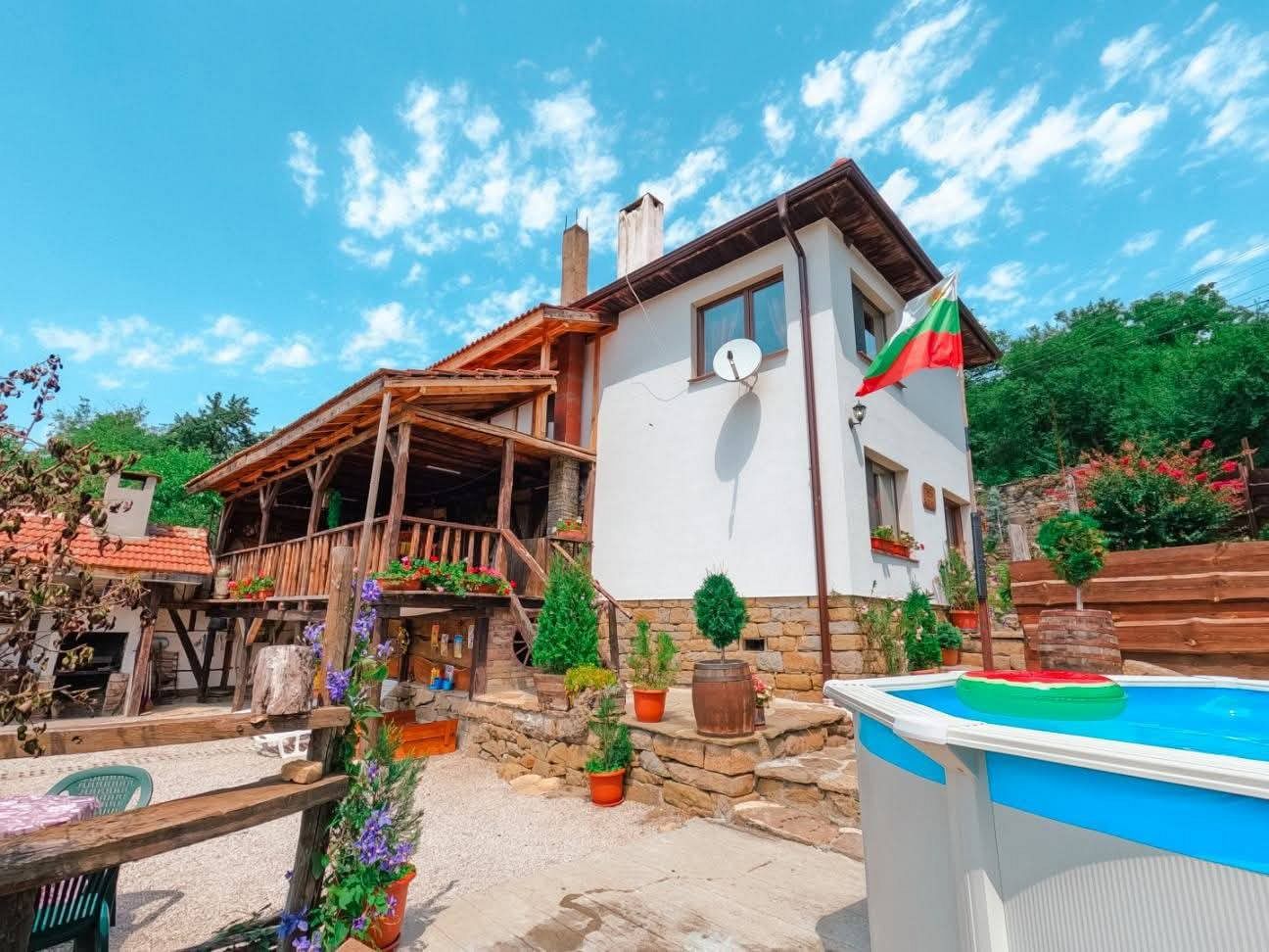 Къща за гости Бай Георги - село Драгневци - Трявна