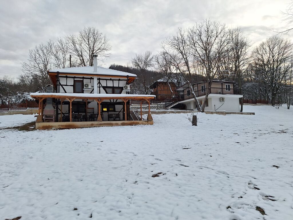 Къща за гости Наталия - село Боженица - Ботевград