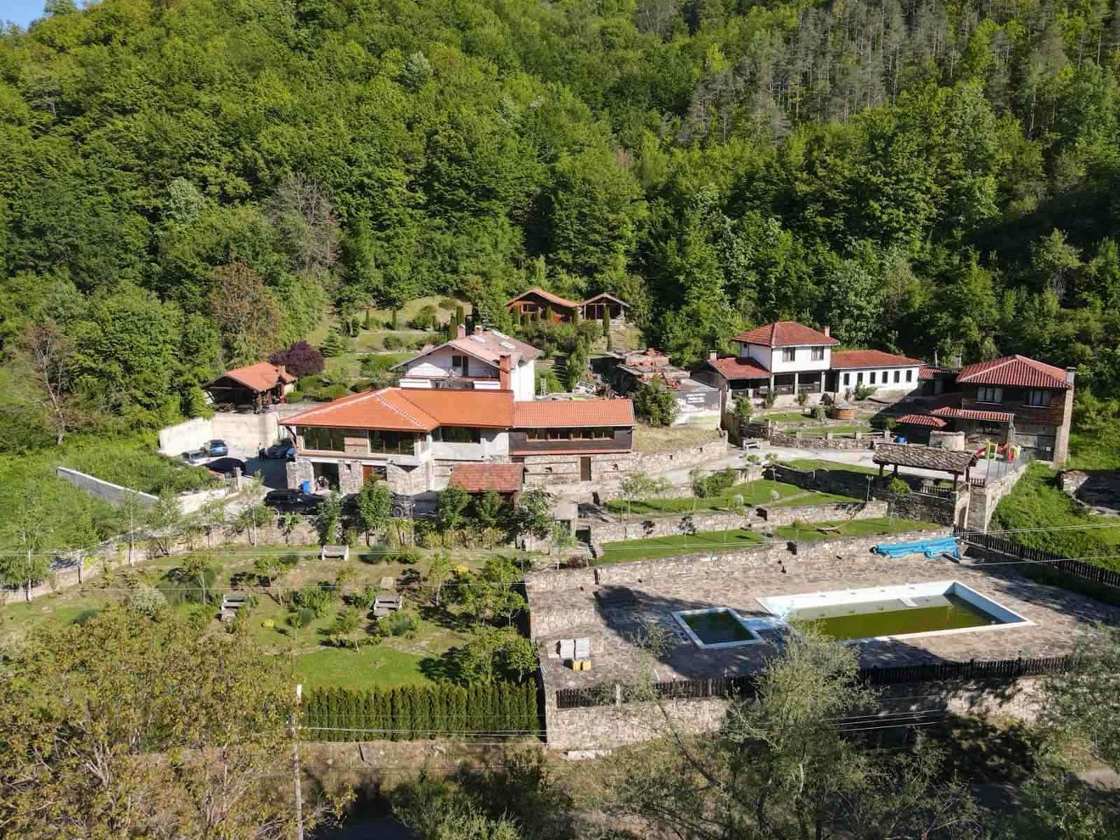 Къща за гости Робин Худ 1- село Черни Осъм - Троян