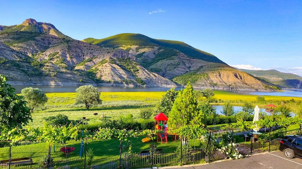 Вила Белеза - село Китница - Ардино - язовир Кърджали | Vilipodnaem.bg