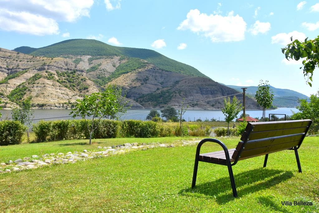 Вила Белеза - село Китница - Ардино - язовир Кърджали | Vilipodnaem.bg